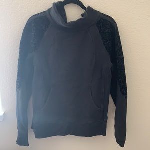 Lululemon Pull Over